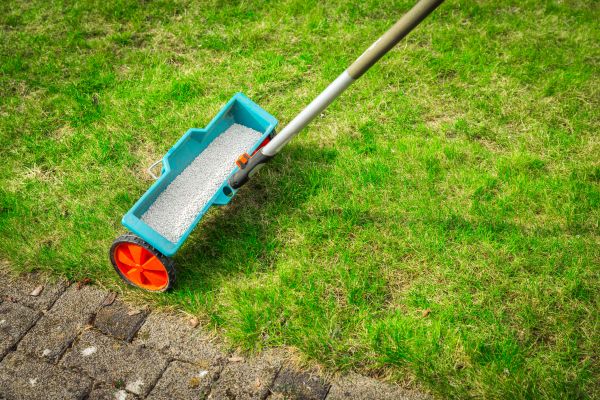 Commercial Lawn Treatment in Saint Cloud
